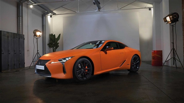 车身颜色采用哑光效果太空橙车漆 雷克萨斯发布LC 500h 特别版车型