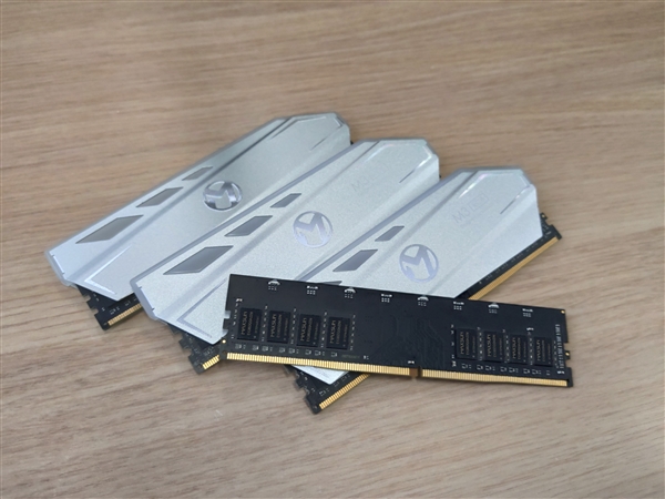 铭瑄发布复仇者系列32G DDR4 RGB内存 初始内存为2666频率