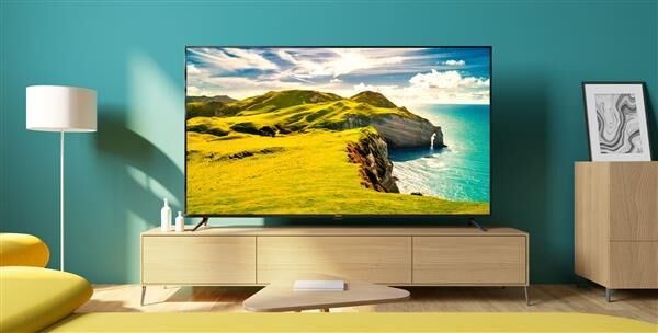 Redmi红米电视配备70英寸的4K超高清巨屏 钢琴烤漆质感边框工艺