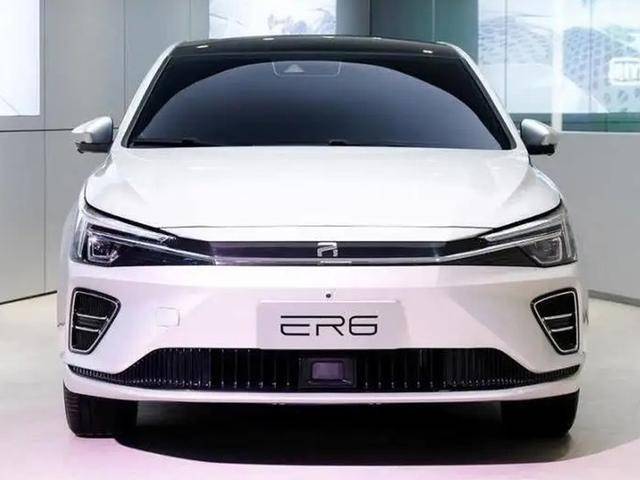上汽荣威ER6定于8月上市：采用全新LOGO 定位A+纯电动轿车