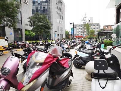 国网惠农区供电公司安装自行车充电桩100余处 根本治理“飞线”问题