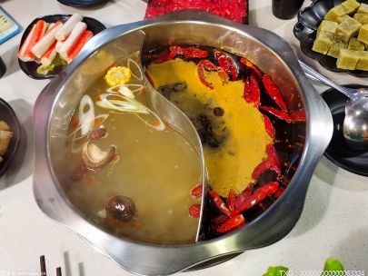 寒冬时节三五朋友聚在一起吃“羊肉火锅” 是湛江各地常见的场景